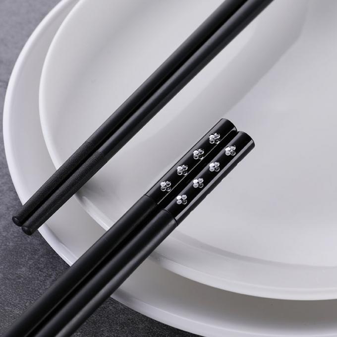 Reusable Personalized Black Plum Drill Alloy Chopsticks Plastic SGS Certification 1