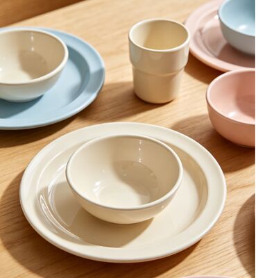 Good price Non Toxic Eco-Friendly A5 Melamine Moulding Compound, 99.8% High Purity Heat Resistant Powder, High Hardness Wear Resistant Raw Material for Restaurant Daily Melamine Dinnerware Making online